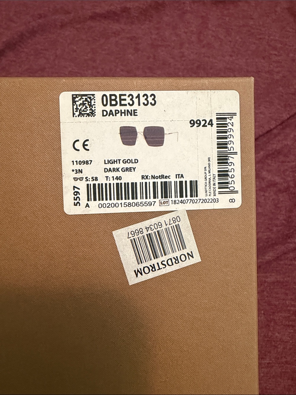 NIB Burberry Daphne Sunglasses Light Gold - Picture 7 of 7